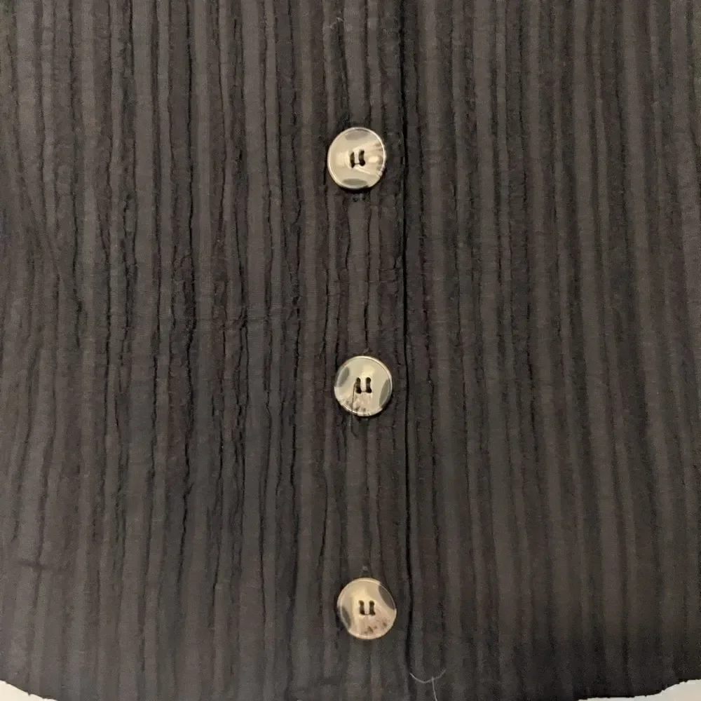 Urban Romantics Cropped Tortoise Shell Button Down - Picture 4 of 7